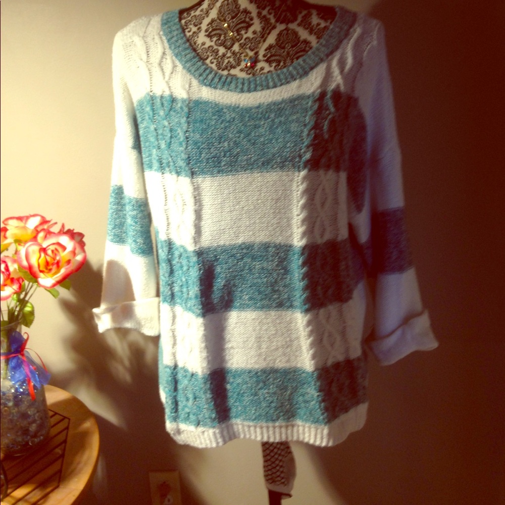 Signature Studio 3/4 Sleeve Sweater